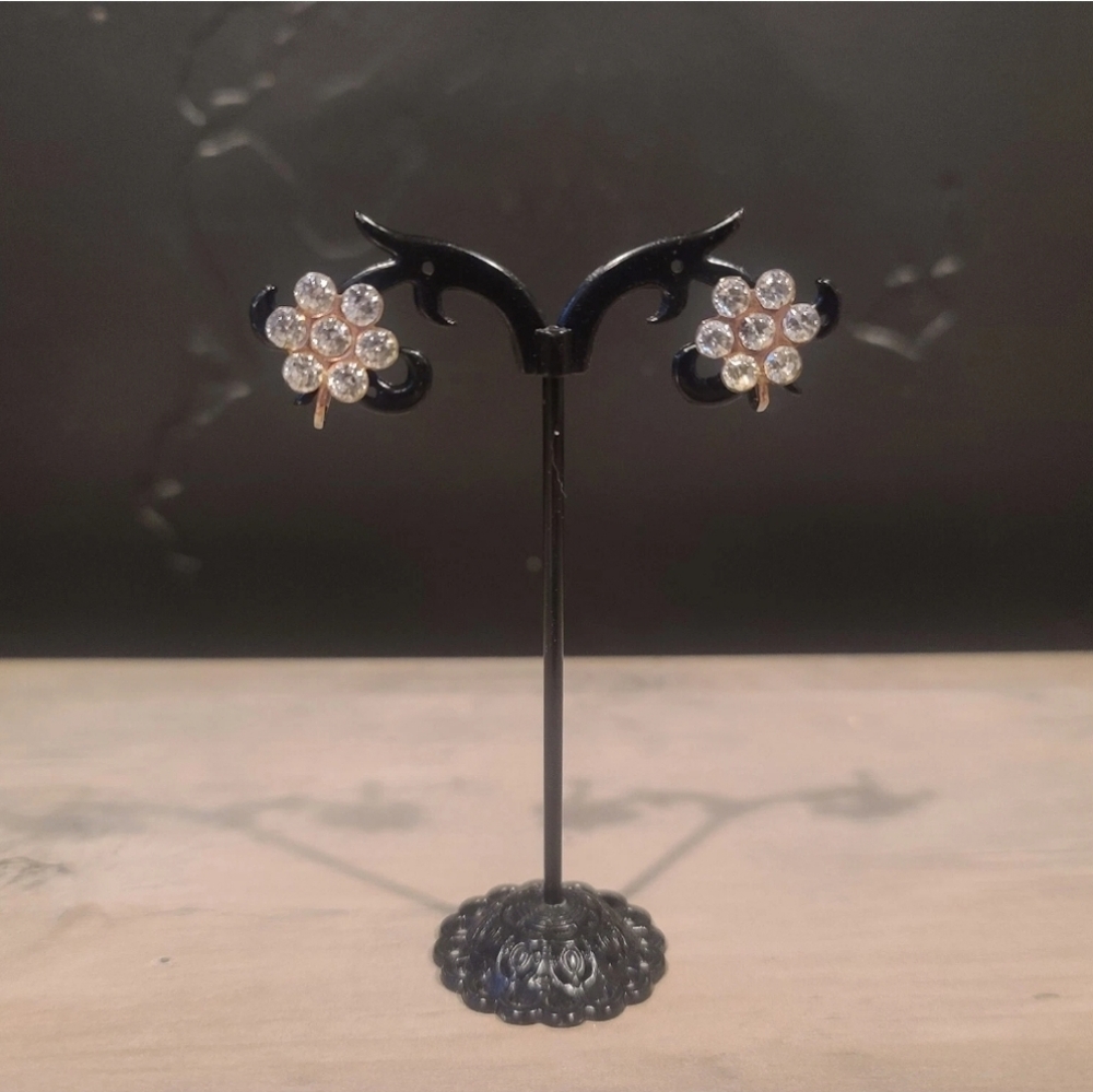Vintage Flower Shape Rhinestone Screw Back Earrings Fashion